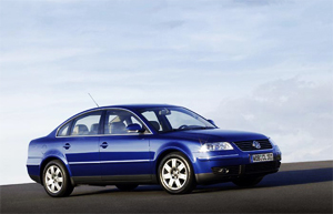 Защита передних фар карбон Volkswagen Passat 2001- (EGR4821CF)